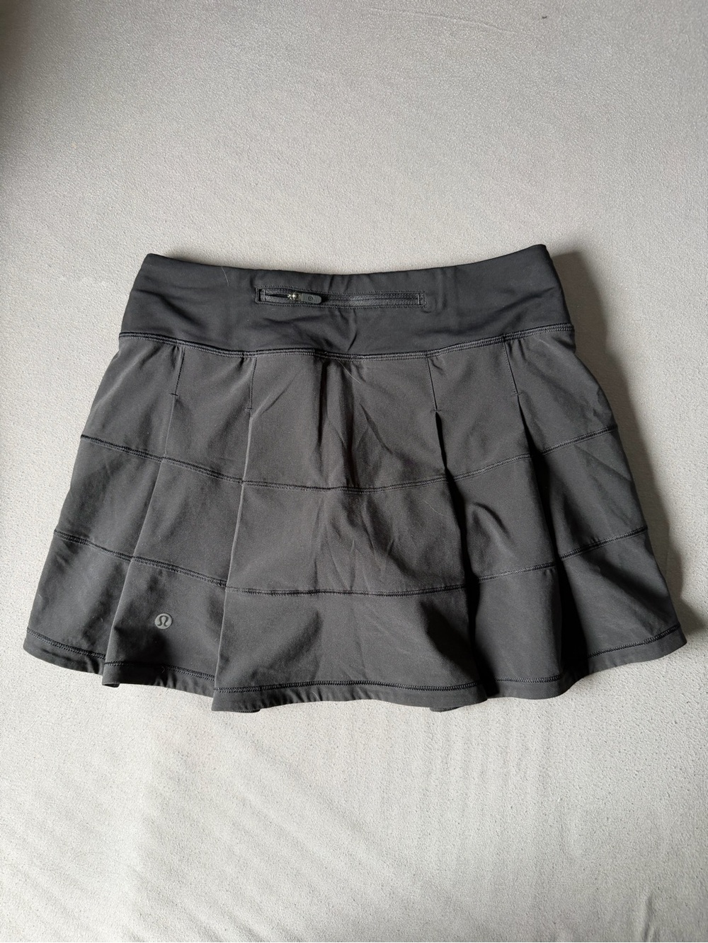 lululemon athletica Women's Black Athletic Skirt Size 4 Tall Like New